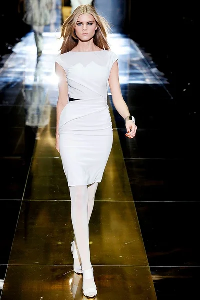 Look 7